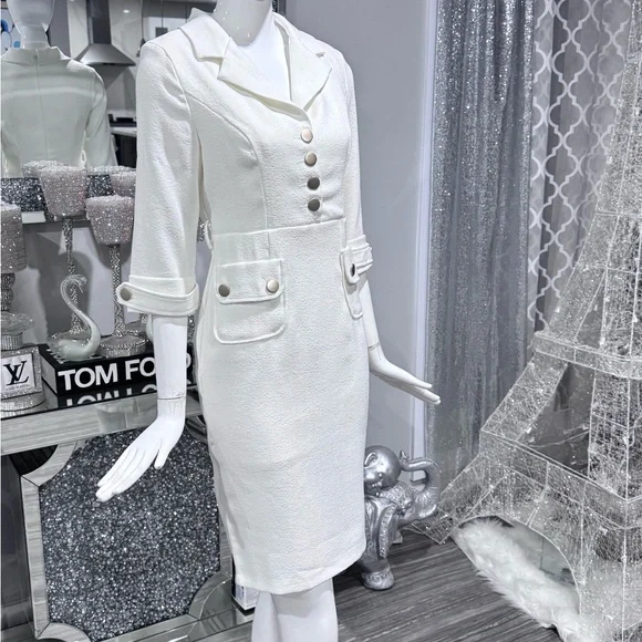 🆕🤍 Off-White Button-Down Dress - Picture 2 of 16